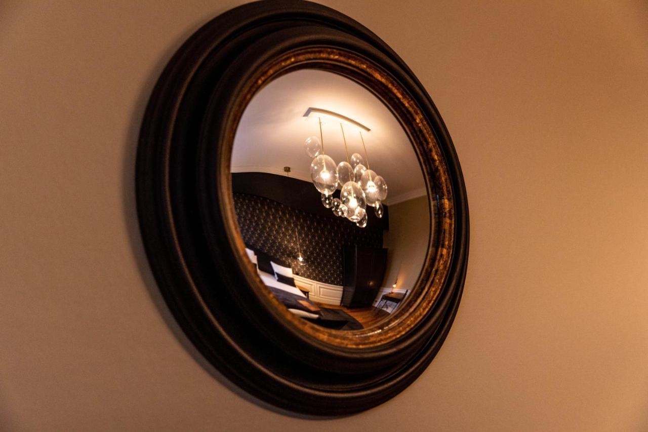Hotel O Chateau Hayange Bagian luar foto