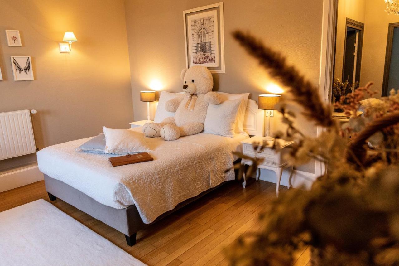 Hotel O Chateau Hayange Bagian luar foto