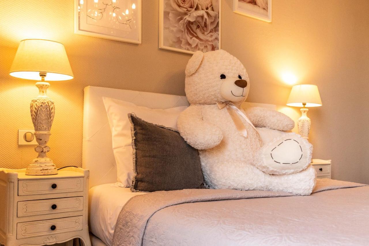 Hotel O Chateau Hayange Bagian luar foto