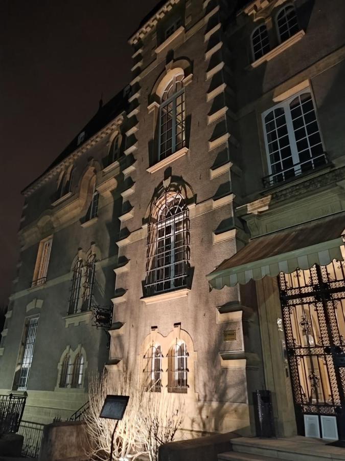 Hotel O Chateau Hayange Bagian luar foto